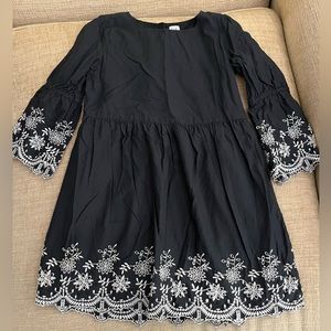 Beautiful GAP girl dress size 7, Grey, Smoke and Pet Free Home.